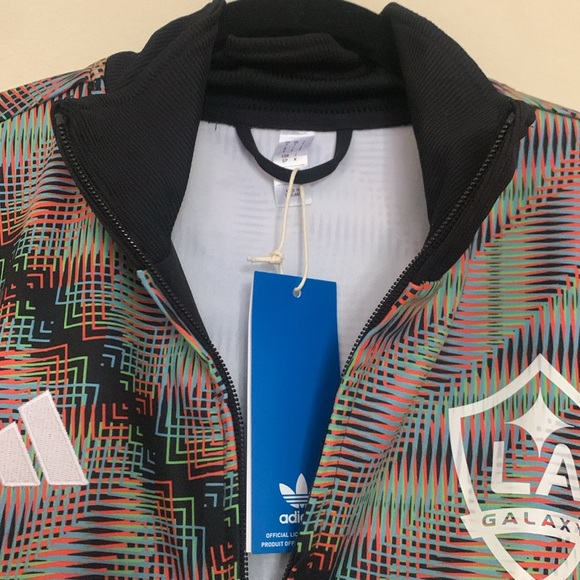 LA Galaxy adidas Black 2024 Hispanic Heritage Full-Zip Track Jacket - Picture 4 of 7